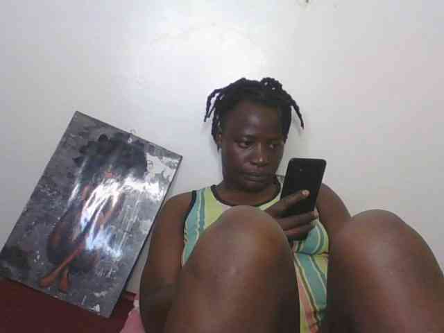 Yourdreamgirl webcam