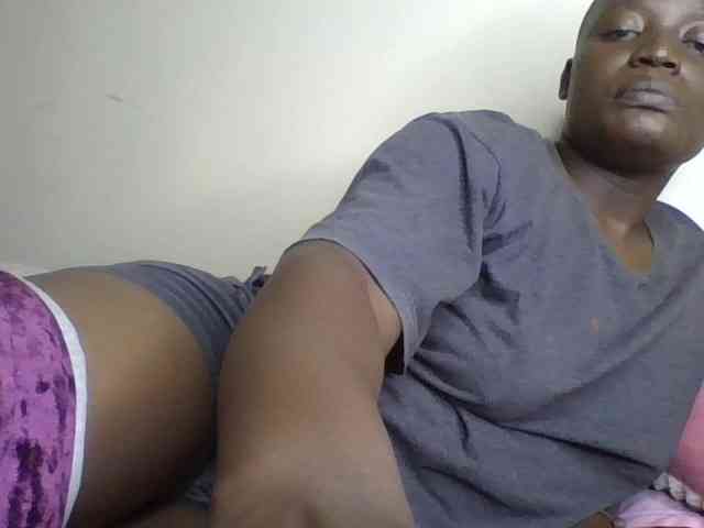 Yourdreamgirl webcam