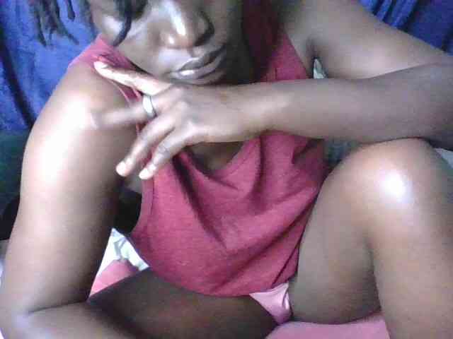 Yourdreamgirl webcam