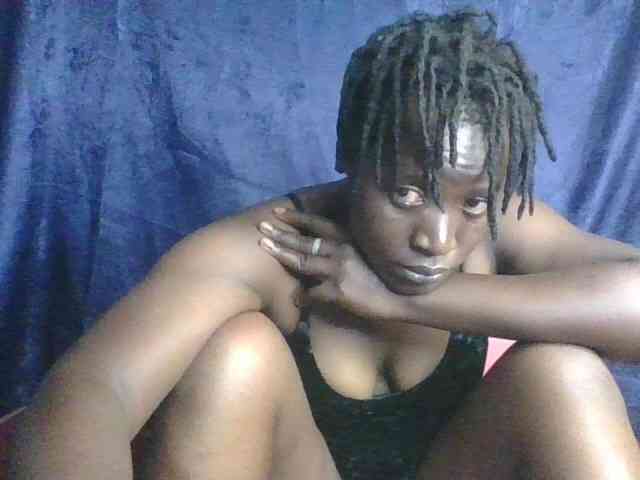 Yourdreamgirl webcam