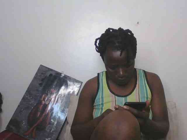 Yourdreamgirl webcam