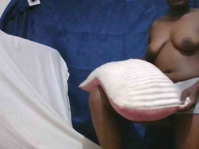 Yourdreamgirl webcam