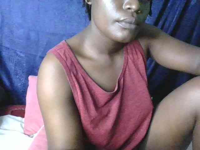 Yourdreamgirl webcam