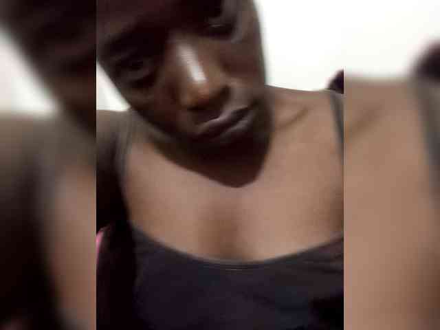 Yourdreamgirl webcam