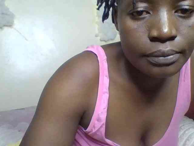 Yourdreamgirl webcam