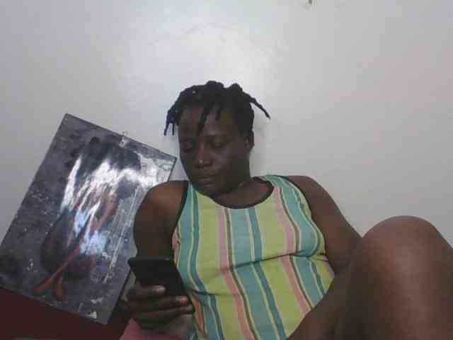 Yourdreamgirl webcam