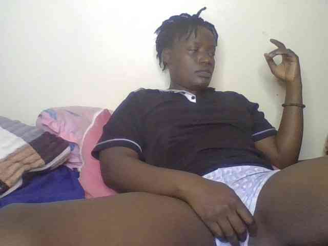 Yourdreamgirl webcam