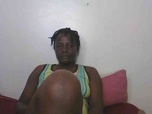 Yourdreamgirl webcam