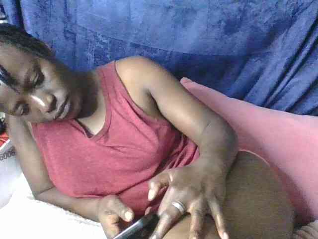 Yourdreamgirl webcam