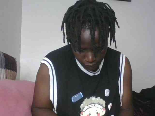 Yourdreamgirl webcam