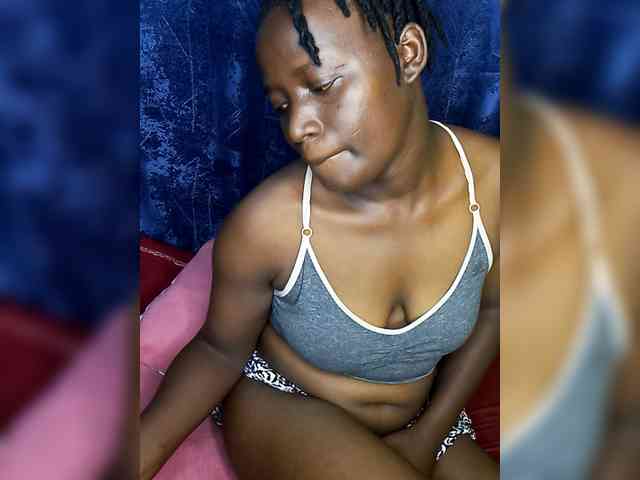 Yourdreamgirl webcam