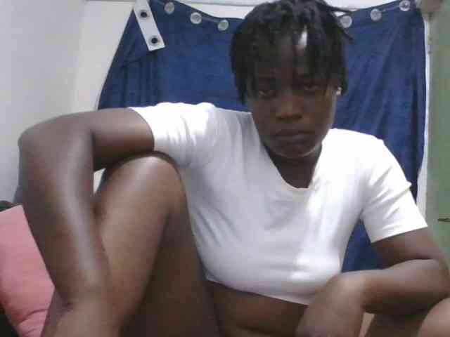 Yourdreamgirl webcam