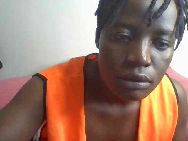 Yourdreamgirl webcam