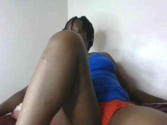 Yourdreamgirl webcam