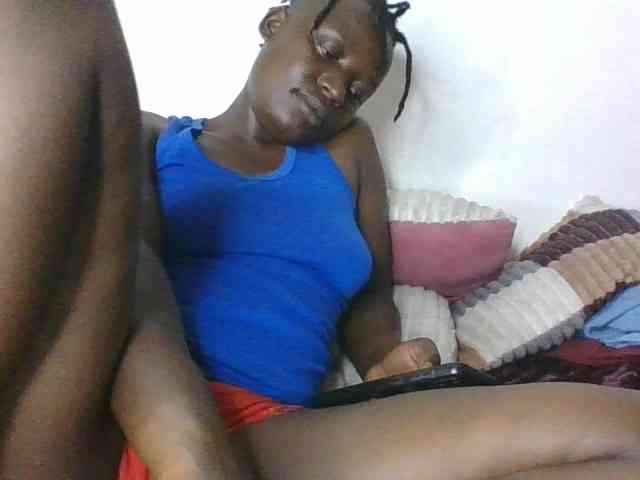 Yourdreamgirl webcam