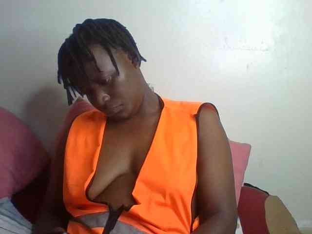 Yourdreamgirl webcam