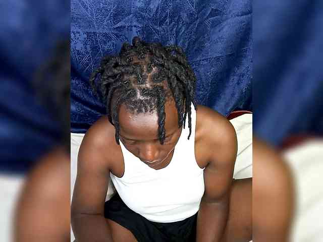 Yourdreamgirl webcam