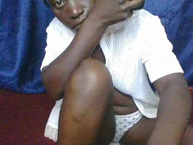 Yourdreamgirl webcam