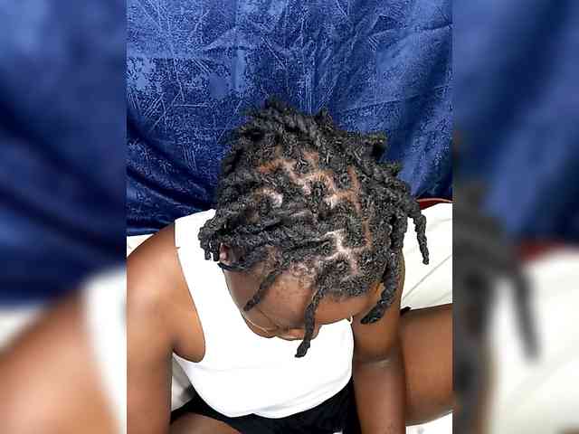 Yourdreamgirl webcam