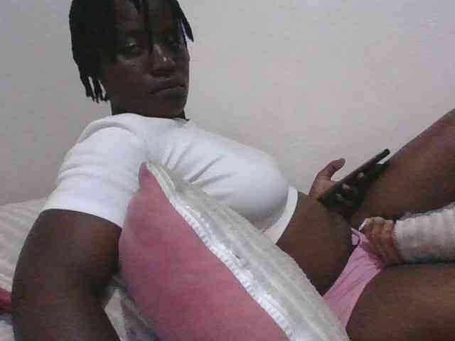 Yourdreamgirl webcam