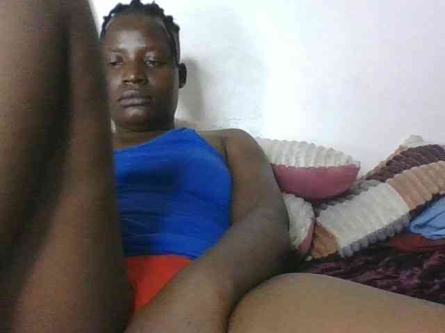 Yourdreamgirl webcam