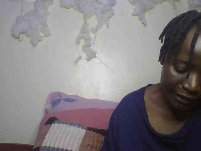 Yourdreamgirl webcam