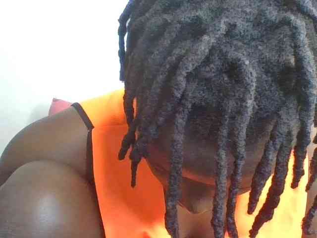 Yourdreamgirl webcam