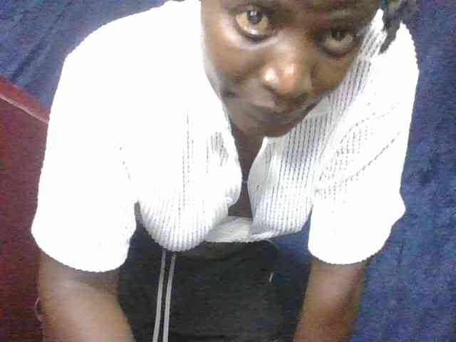 Yourdreamgirl webcam