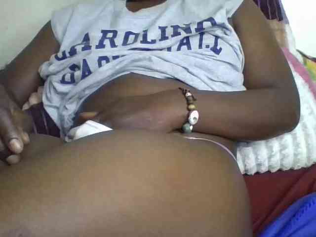 Yourdreamgirl webcam