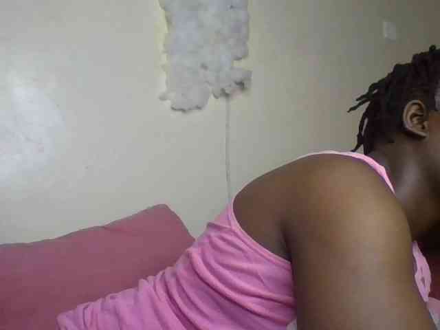 Yourdreamgirl webcam