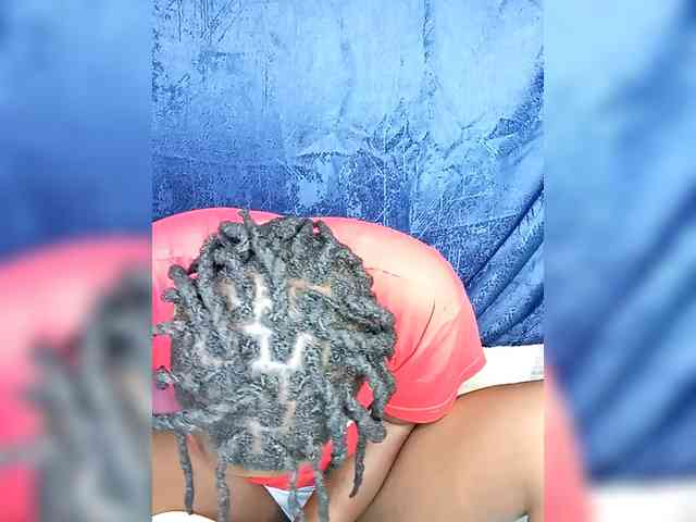 Yourdreamgirl webcam