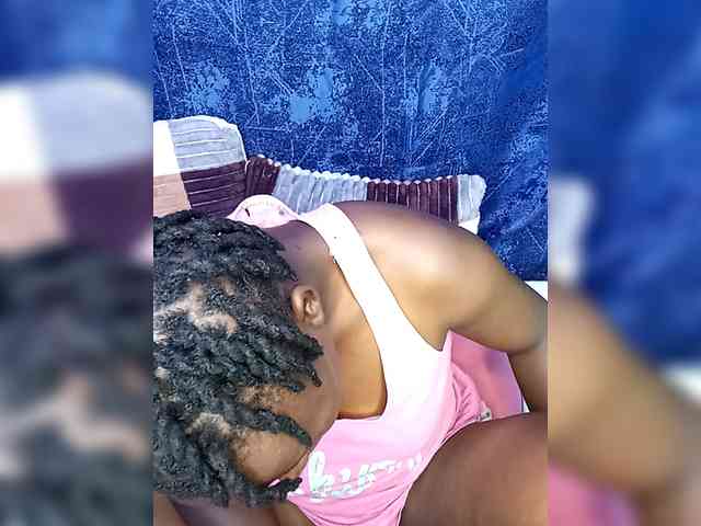 Yourdreamgirl webcam