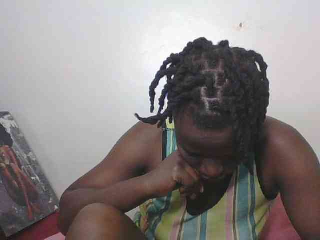 Yourdreamgirl webcam