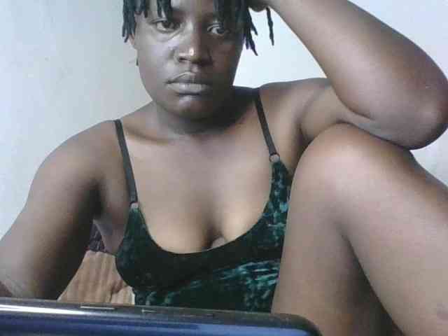 Yourdreamgirl webcam