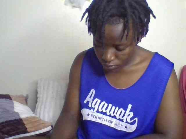 Yourdreamgirl webcam