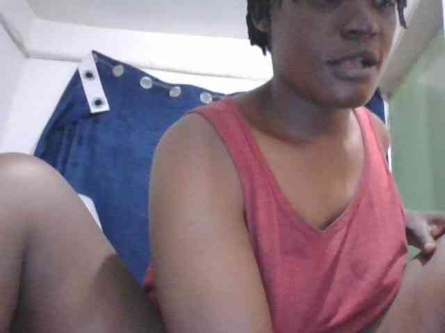 Yourdreamgirl webcam