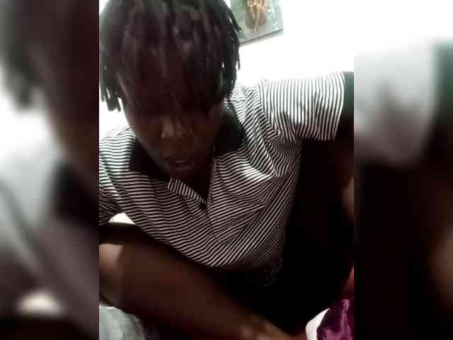 Yourdreamgirl webcam