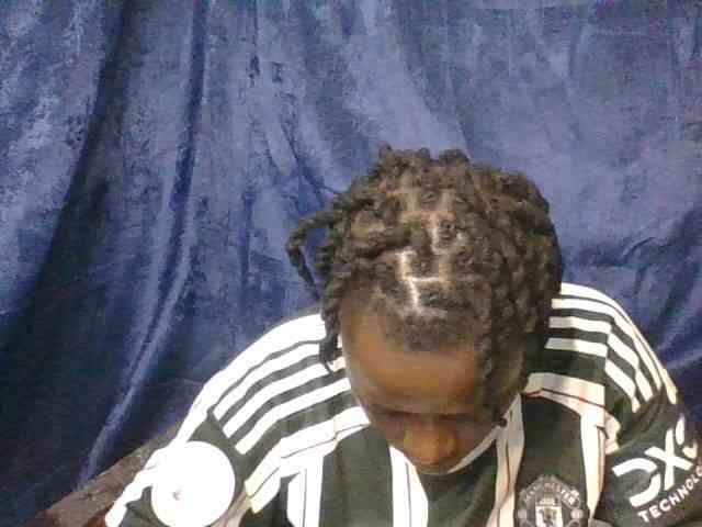 Yourdreamgirl webcam