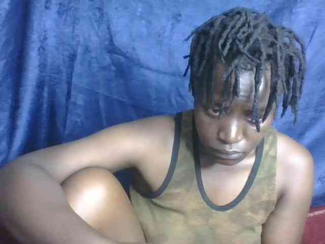 Yourdreamgirl webcam