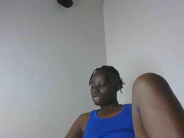 Yourdreamgirl webcam