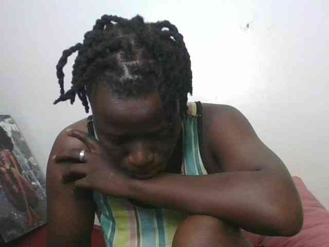 Yourdreamgirl webcam