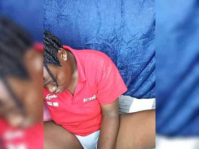 Yourdreamgirl webcam