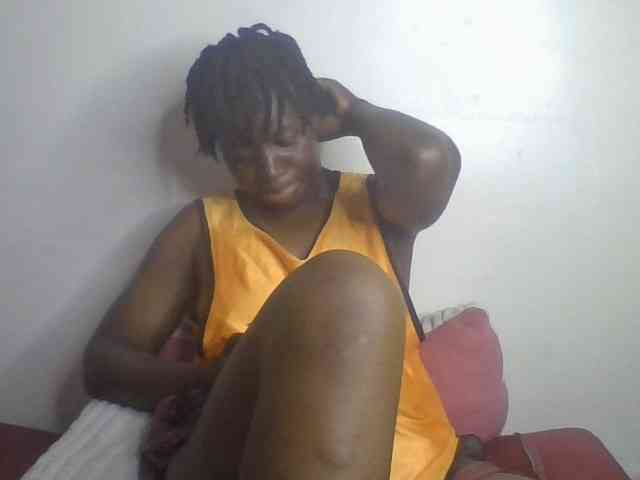 Yourdreamgirl webcam