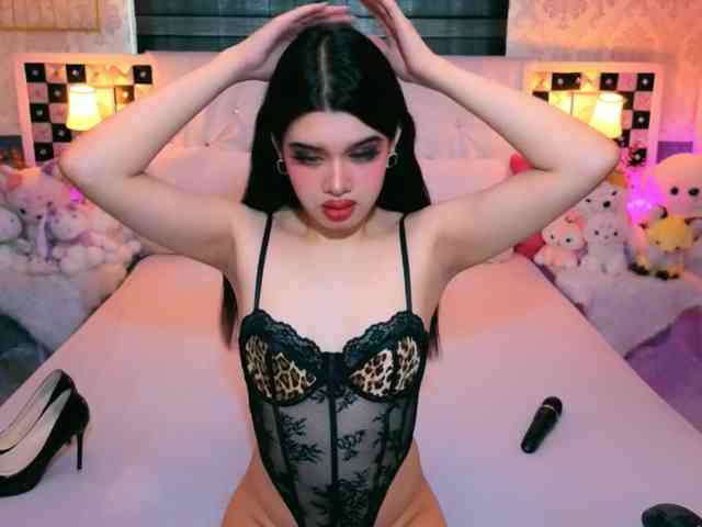 PhoebePresley Live Webcam on BongaCams