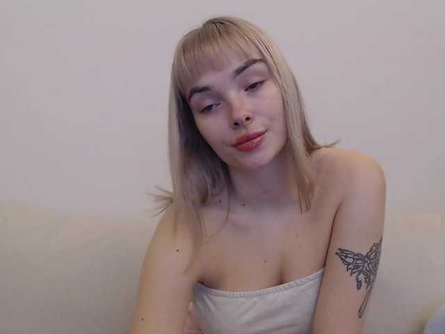 PollyExtasy Live Cam and Statistics on UnifiedCams