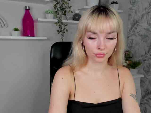 PollyExtasy webcam