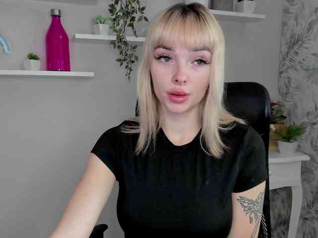 PollyExtasy webcam