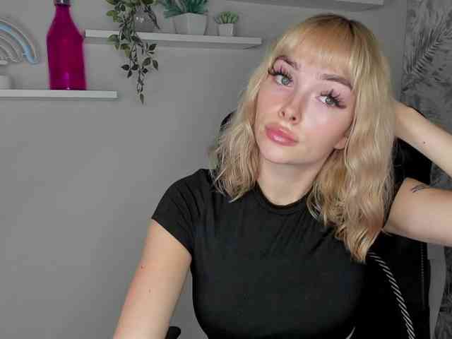 PollyExtasy webcam