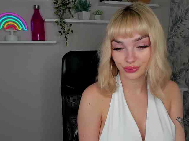 PollyExtasy webcam