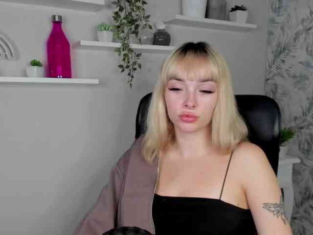 PollyExtasy webcam
